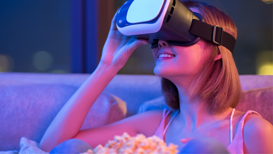 How Virtual Reality is Changing the Entertainment Industry